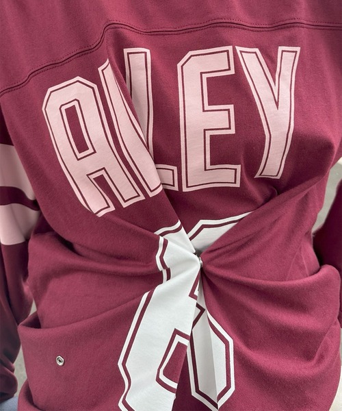 Alley Tokyo（アリートーキョー）の「フットボールプチプチ付ロンT（Tシャツ/カットソー・レディース・ネイビー/ボルドー・FREE）」の5枚目の写真