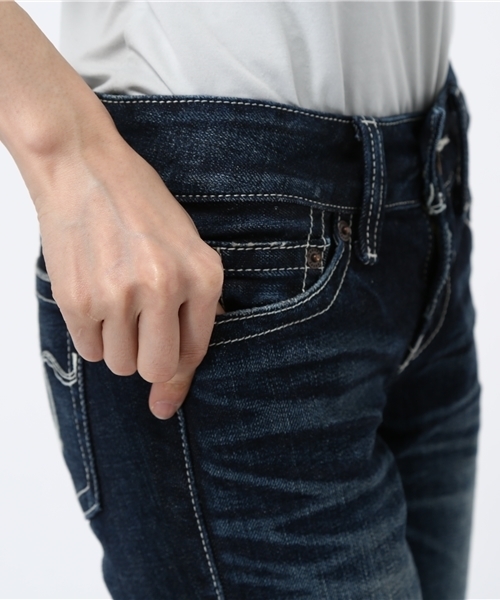 MOUSSY（マウジー）の「D/BLU Straight Slim（デニムパンツ・レディース・ダークブルー・24inch）」の11枚目の写真