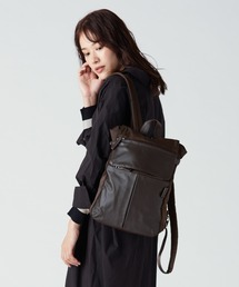 Y'SACCS（イザック）の「レザーコンビナイロンシリーズ リュックサック（バックパック/リュック）」