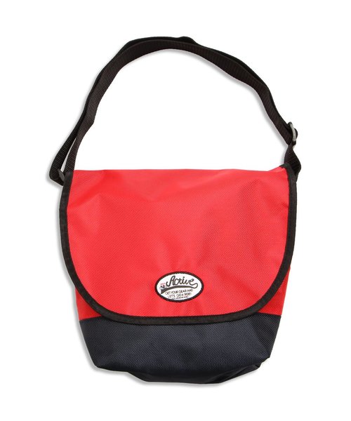 BREEZE（ブリーズ）の「アクティブショルダーバッグ（ショルダーバッグ・キッズ・ブラック/カモフラージュ/レッド・SMALL/MEDIUM）」の6枚目の写真