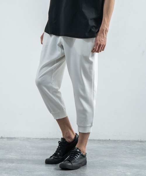 Rocky Monroe（ロッキーモンロー）の「ポンチクロップドジョガーパンツ（スウェットパンツ・メンズ・ブラック/カーキ/グレー/ホワイト/ネイビー/チャコール/グレー系その他/ベージュ/ブラック系その他/ブルー系その他/ホワイト系その他/グレー系その他2/ベージュ系その他/ブラック系その他2/グレー系その他3/グレー系その他4/ブルー系その他2/ホワイト系その他2・L/M/LL）」の2枚目の写真