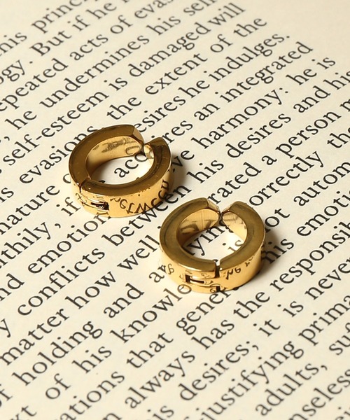 SPINNS（スピンズ）の「【累計販売数2.5万】ミニフープイヤリング/シンプル/ユニセックス対応/落ちにくい・痛くなりにくい設計（イヤリング・メンズ・ブラック/ゴールド/シルバー/シルバー系その他/ブラック系その他/ゴールド系その他・ONESIZE）」の5枚目の写真