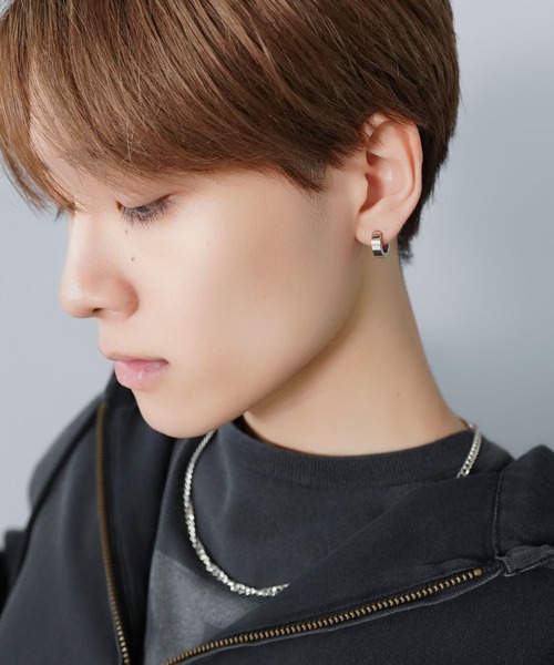 SPINNS（スピンズ）の「【累計販売数2.5万】ミニフープイヤリング/シンプル/ユニセックス対応/落ちにくい・痛くなりにくい設計（イヤリング・メンズ・ブラック/ゴールド/シルバー/シルバー系その他/ブラック系その他/ゴールド系その他・ONESIZE）」の22枚目の写真