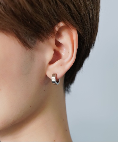 SPINNS（スピンズ）の「【累計販売数2.5万】ミニフープイヤリング/シンプル/ユニセックス対応/落ちにくい・痛くなりにくい設計（イヤリング・メンズ・ブラック/ゴールド/シルバー/シルバー系その他/ブラック系その他/ゴールド系その他・ONESIZE）」の19枚目の写真