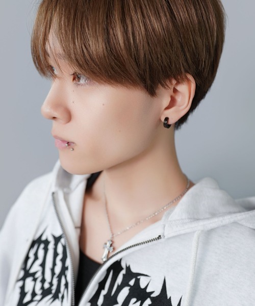 SPINNS（スピンズ）の「【累計販売数2.5万】ミニフープイヤリング/シンプル/ユニセックス対応/落ちにくい・痛くなりにくい設計（イヤリング・メンズ・ブラック/ゴールド/シルバー/シルバー系その他/ブラック系その他/ゴールド系その他・ONESIZE）」の17枚目の写真