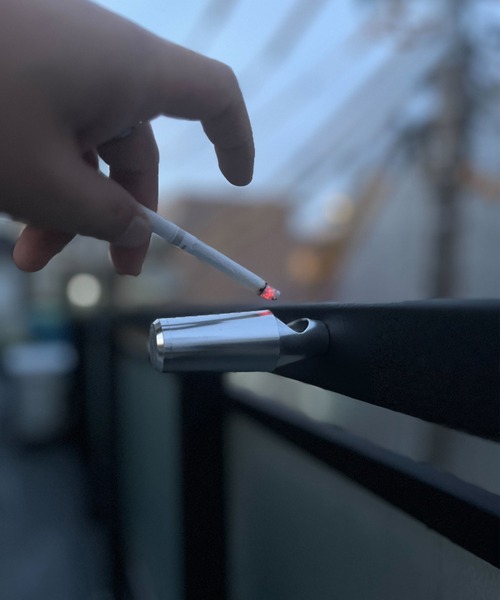 STREAM TRAIL(ストリームトレイル)の「【マグネット式】ワンタッチ携帯灰皿 / TROPIDE M トロピードM(アッシュトレイ/ライター・メンズ・シルバー/イエロー/オレンジ/ブルー/ブラック/パープル/レッド・MEDIUM)」の1枚目の写真