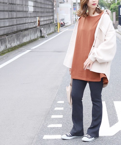 reca（レカ）の「ビッグシルエット裏起毛スウェットカットソー（スウェット・レディース・ホワイト/ブラック/ブラウン/キャメル/テラコッタ/ベージュ・FREE）」の10枚目の写真