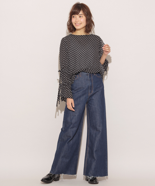 apres jour(アプレジュール)の「ドット袖リボンブラウス【ZOZOTOWN限定アイテム】(シャツ/ブラウス・レディース・ブラック/オフホワイト・フリー)」の6枚目の写真