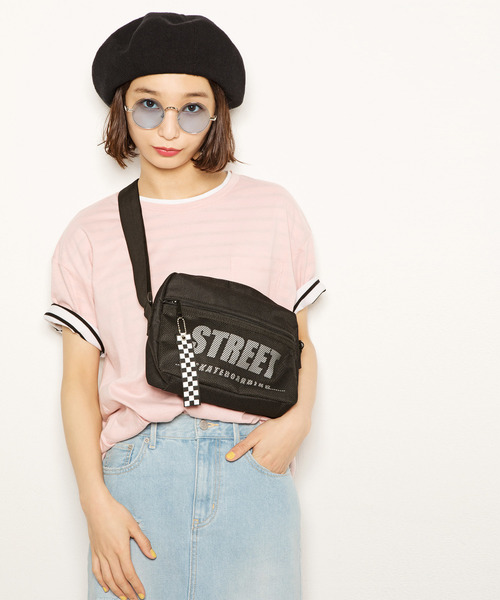 WEGO(ウィゴー)の「WEGO/STREETメッシュポケットショルダーバッグ(ショルダーバッグ・レディース・ベージュ/ブラック/ピンク/トリコロール/マルチ・FREE)」の15枚目の写真