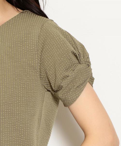 green label relaxing（グリーンレーベルリラクシング）の「D サッカーストライプ ソデツイスト カットソー ◆（Tシャツ/カットソー・レディース・ベージュ/ダークグリーン/ネイビー・FREE）」の9枚目の写真