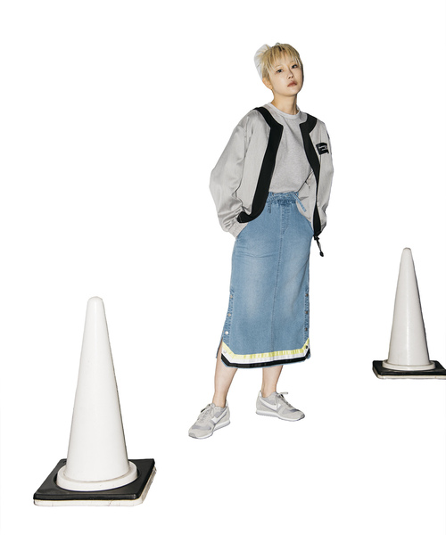 SUPERTHANKS（スーパーサンクス）の「3ラインテープデニムタイトスカート（デニムスカート・レディース・ライトブルー/ブラック/ブルー・SMALL/MEDIUM）」の12枚目の写真