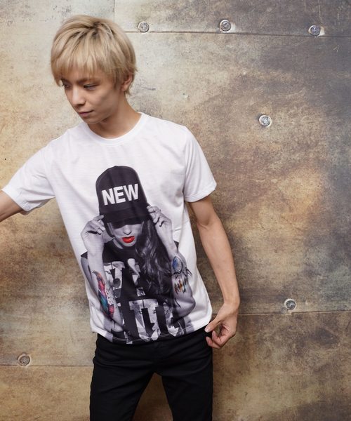 おしゃれスタ(オシャレスタ)の「モノトーンガールズフォトプリントクルーネックTシャツ(KU)(Tシャツ/カットソー・メンズ・A/B/C/D・M/L)」の3枚目の写真