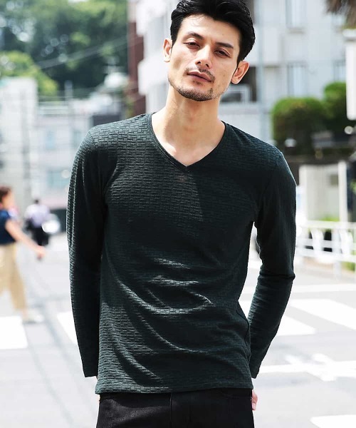 MICHEL KLEIN HOMME   （ミッシェルクランオム）の「カットソー（スラブリンクスキカ）（Tシャツ/カットソー・メンズ・ブラック/カーキ・46/48/51）」の2枚目の写真