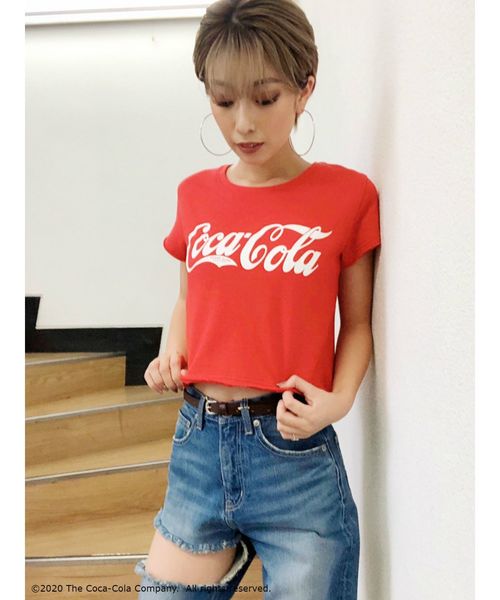 GYDA(ジェイダ)の「COCA-COLA ショートTシャツ(Tシャツ/カットソー・レディース・ブラック/ベージュ/レッド/オフホワイト・FREE)」の9枚目の写真
