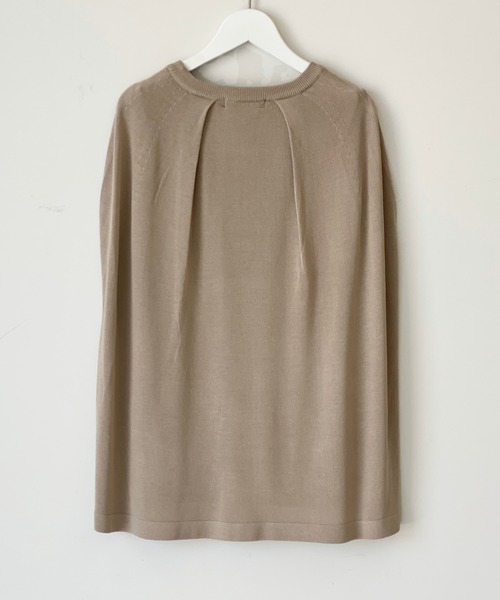 AMERICAN HOLIC（アメリカンホリック）の「マント風ニットプルオーバー ＊（ニット/セーター・レディース・ブラック/ネイビー/モカ/グレイッシュベージュ・M/L）」の6枚目の写真