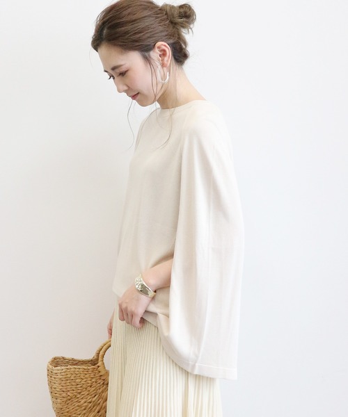 AMERICAN HOLIC（アメリカンホリック）の「マント風ニットプルオーバー ＊（ニット/セーター・レディース・ブラック/ネイビー/モカ/グレイッシュベージュ・M/L）」の5枚目の写真