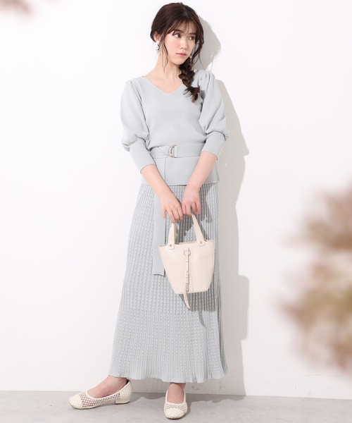 one after another NICE CLAUP（ワンアフターアナザーナイスクラップ）の「前後２Wayニットセットアップ（ワンピース・レディース・オフホワイト/サックスブルー/ブルー・FREE）」の2枚目の写真