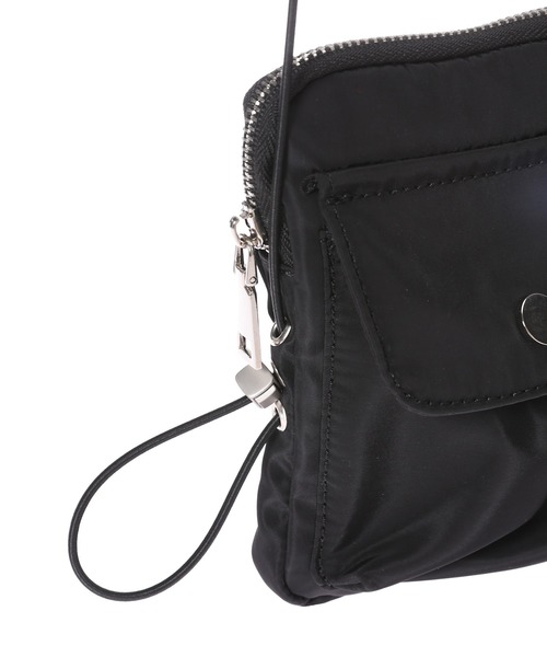 Edit Sheen（エディットシーン）の「ポケットデザインナイロンスマホショルダー（ショルダーバッグ・レディース・ブラック/オフホワイト/ボルドー・FREE）」の8枚目の写真
