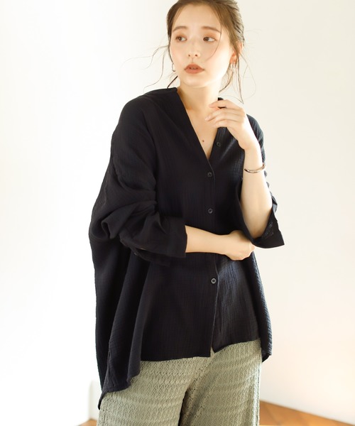 Auntie Rosa Holiday（アンティローザホリデー）の「【Holiday】バンドカラーダブルガーゼルーズシャツ（シャツ/ブラウス・レディース・ブラック/パープル/グリーン/モカ/ナチュラル/バーガンディー・FREE）」の8枚目の写真