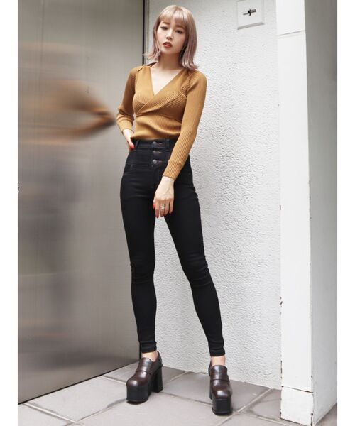 EMODA(エモダ)の「スウィッチングタイトニット(ニット/セーター・レディース・ブラック/パープル/ブラウン/マスタード・FREE)」の14枚目の写真