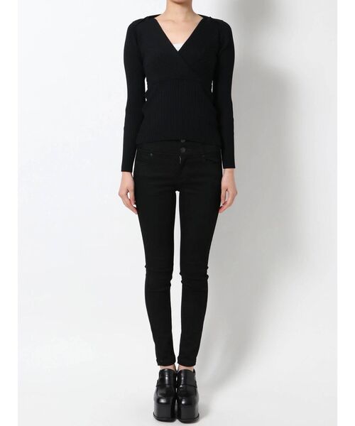 EMODA(エモダ)の「スウィッチングタイトニット(ニット/セーター・レディース・ブラック/パープル/ブラウン/マスタード・FREE)」の6枚目の写真