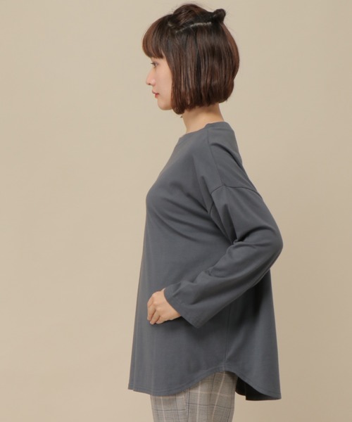 ikka（イッカ）の「制菌加工ボートネックTシャツ（Tシャツ/カットソー・レディース・チャコールグレー/スカイブルー/オフホワイト・M/L）」の7枚目の写真