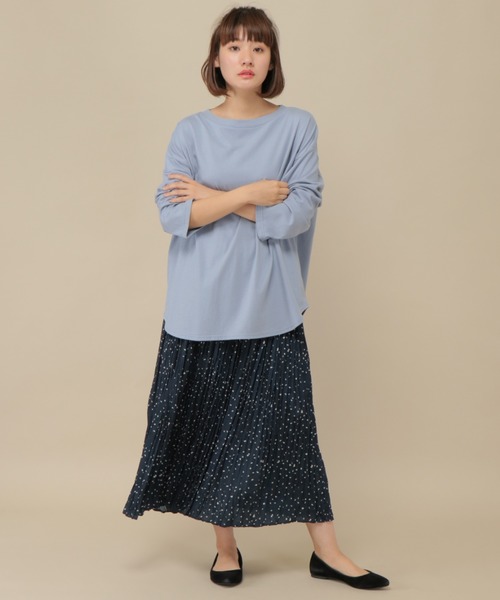 ikka（イッカ）の「制菌加工ボートネックTシャツ（Tシャツ/カットソー・レディース・チャコールグレー/スカイブルー/オフホワイト・M/L）」の5枚目の写真