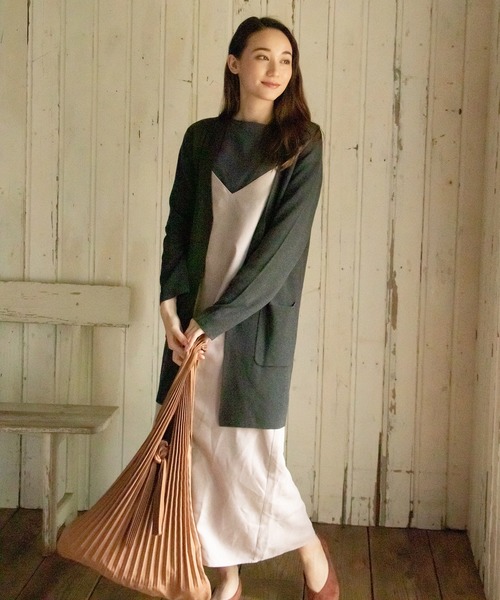 ikka（イッカ）の「制菌加工ボートネックTシャツ（Tシャツ/カットソー・レディース・チャコールグレー/スカイブルー/オフホワイト・M/L）」の19枚目の写真