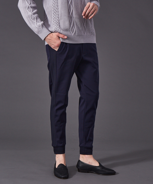 5351 POUR LES HOMMES(ゴーサンゴーイチプールオム)の「【20AW】ストレッチ ダンボールニット ジョガーパンツ(その他パンツ・メンズ・ブラック/ネイビー・44/46/48/50)」の1枚目の写真