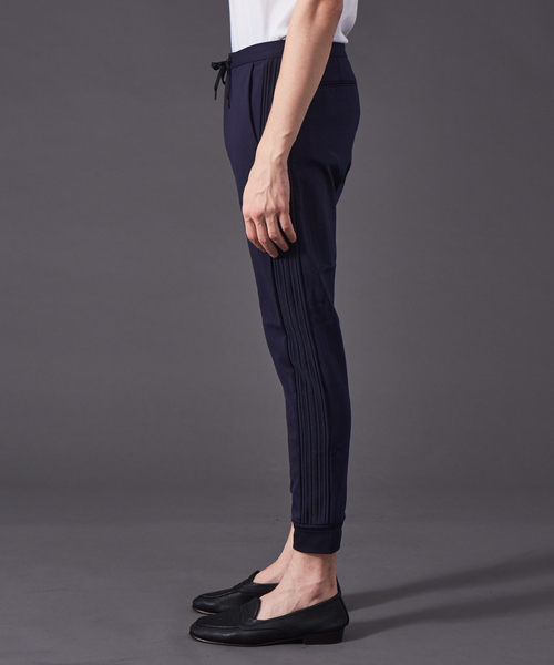 5351 POUR LES HOMMES(ゴーサンゴーイチプールオム)の「【20AW】ストレッチ ダンボールニット ジョガーパンツ(その他パンツ・メンズ・ブラック/ネイビー・44/46/48/50)」の8枚目の写真