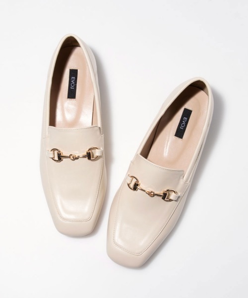 EVOL（イーボル）の「【EVOL】ソフトスクエアビットローファーIQ9498（ローファー・レディース・ブラック/シルバー/アイボリー/ブラック系その他・22.5cm/23.5cm/24.5cm/23.0cm/24.0cm/25.0cm）」の2枚目の写真