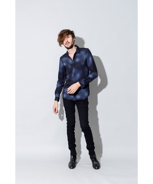 NO ID.(ノーアイディ)の「グラデーションプリントフライフロントSH(シャツ/ブラウス・メンズ・ブルー/ブルー系その他/レッド・1/2)」の18枚目の写真