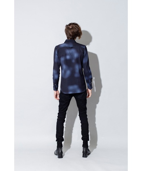 NO ID.(ノーアイディ)の「グラデーションプリントフライフロントSH(シャツ/ブラウス・メンズ・ブルー/ブルー系その他/レッド・1/2)」の20枚目の写真