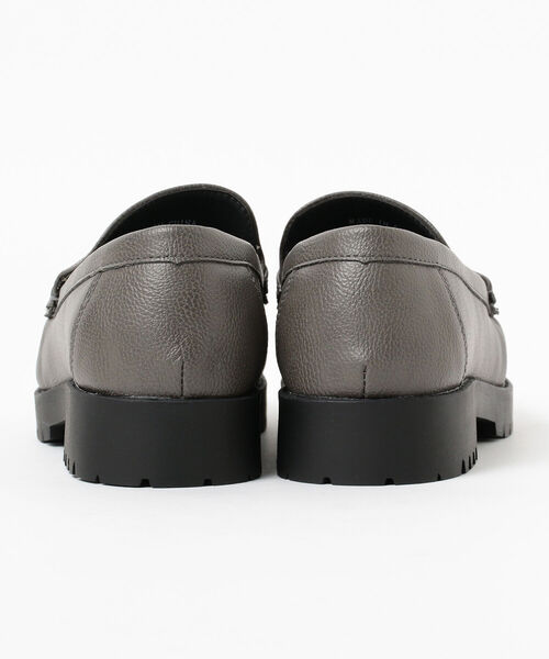 BEAMS（ビームス）の「BEAMS / モック ローファー（ドレスシューズ・メンズ・チャコールグレー/ブラック・41/42/43/40）」の8枚目の写真