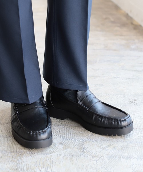 BEAMS（ビームス）の「BEAMS / モック ローファー（ドレスシューズ・メンズ・チャコールグレー/ブラック・41/42/43/40）」の2枚目の写真