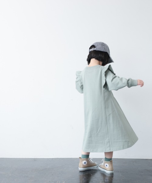 LOWRYS FARM（ローリーズファーム）の「カットフリルワンピース　932868（ワンピース・キッズ・ブラック/オフホワイト/グリーン・110/120/130）」の3枚目の写真