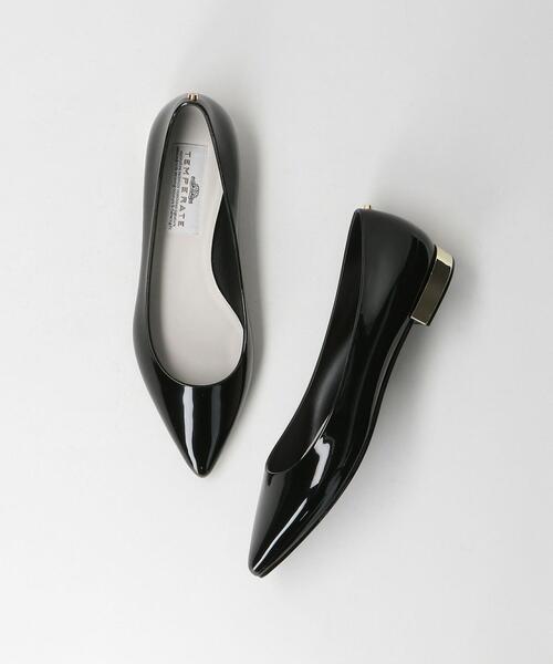 TEMPERATE（テンパレイト）の「＜TEMPERATE＞ポインテッド メタルヒール レインパンプス（レインシューズ・レディース・ブラック/ベージュ・38/39/36/37）」の2枚目の写真