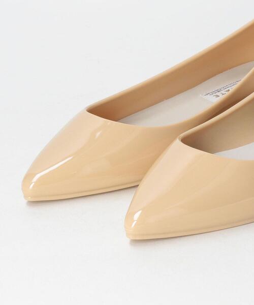 TEMPERATE（テンパレイト）の「＜TEMPERATE＞ポインテッド メタルヒール レインパンプス（レインシューズ・レディース・ブラック/ベージュ・38/39/36/37）」の7枚目の写真