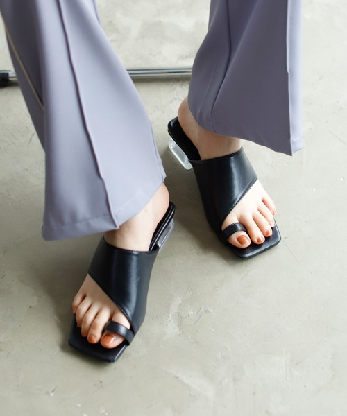 Birthday room（バースデイルーム）の「3.5cmヒール クリア スクエアトゥ トング サンダル（サンダル・レディース・ホワイト/ブラック・24.5/23.5）」の20枚目の写真