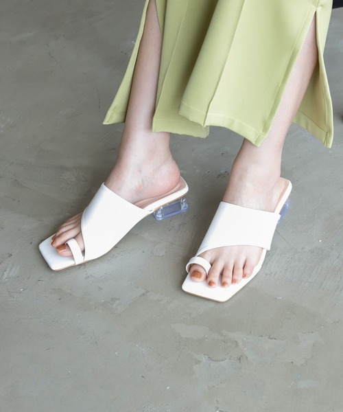 Birthday room（バースデイルーム）の「3.5cmヒール クリア スクエアトゥ トング サンダル（サンダル・レディース・ホワイト/ブラック・24.5/23.5）」の17枚目の写真