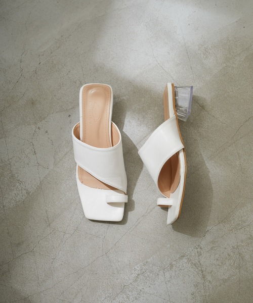 i-need-more-shoes_21s002