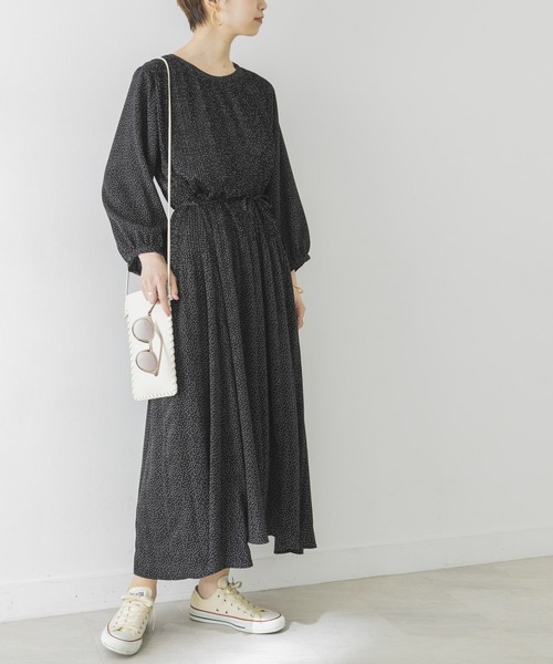 URBAN RESEARCH（アーバンリサーチ）の「プリーツデザインドットワンピース（ワンピース・レディース・ブラック/オリーブ・FREE）」の14枚目の写真