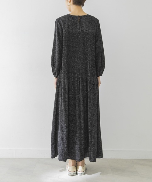 URBAN RESEARCH（アーバンリサーチ）の「プリーツデザインドット