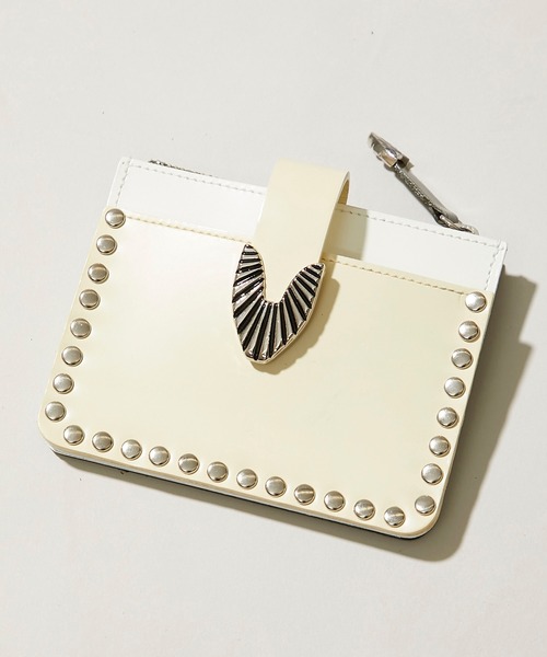 TOGA PULLA（トーガ プルラ）の「レザーウォレットスタッズ TP12