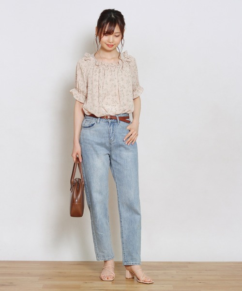 Crisp yours(クリスプユアーズ)の「【WEB限定】フラワーフリルパフブラウス(シャツ/ブラウス・レディース・アイボリー/ピンクベージュ・FREE)」の6枚目の写真