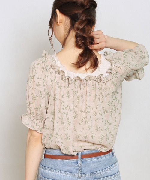 Crisp yours(クリスプユアーズ)の「【WEB限定】フラワーフリルパフブラウス(シャツ/ブラウス・レディース・アイボリー/ピンクベージュ・FREE)」の18枚目の写真