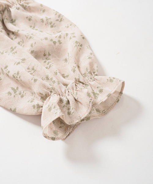 Crisp yours(クリスプユアーズ)の「【WEB限定】フラワーフリルパフブラウス(シャツ/ブラウス・レディース・アイボリー/ピンクベージュ・FREE)」の17枚目の写真