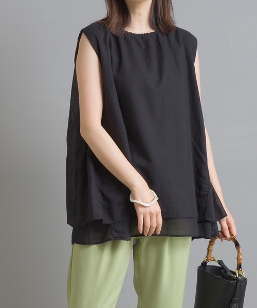 OMNES（オムネス）の「先染め綿麻シャンブレー  2枚重ねノースリーブブラウス（シャツ/ブラウス・レディース・ブラック/ベージュ/オフホワイト/ラベンダー・FREE）」の9枚目の写真