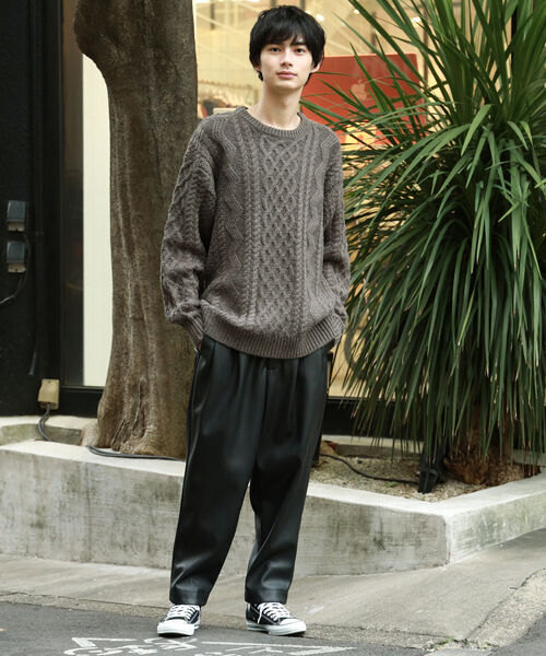 BeAMS DOT(ビームスドット)の「BeAMS DOT / フェイクレザー ワイドバルーンパンツ(その他パンツ・メンズ・ブラック・SMALL/MEDIUM/LARGE)」の3枚目の写真