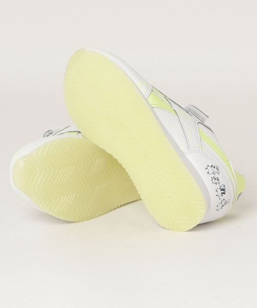 Reebok（リーボック）の「PEPPA PIG ロイヤル クラシック ジョガー 3 （スニーカー・キッズ・ホワイト系その他・17.0cm/18.0cm/19.0cm/20.0cm）」の2枚目の写真